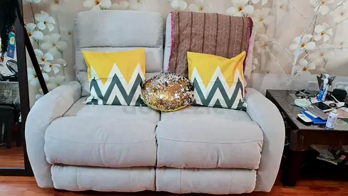 Recliner sofa