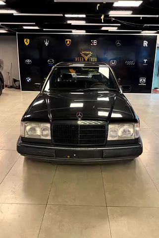 1991 Mercedes-Benz E-Class E 300 - Pristine Japanese Spec - Classic W124 M104 Engine