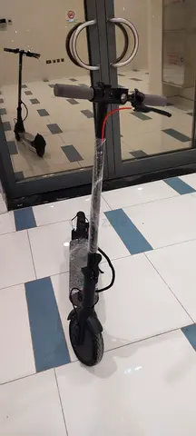 Black Electric Scooter in Good Condition