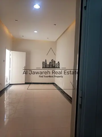 3-bedroom villa suitable for staff or families, convenient location in Al Haditha, Umm Al Quwain