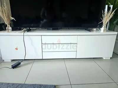 White modern TV cabinet / entertainment unit - good condition