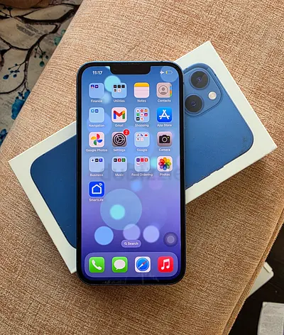 Iphone 13 128 GB Blue with charger and box