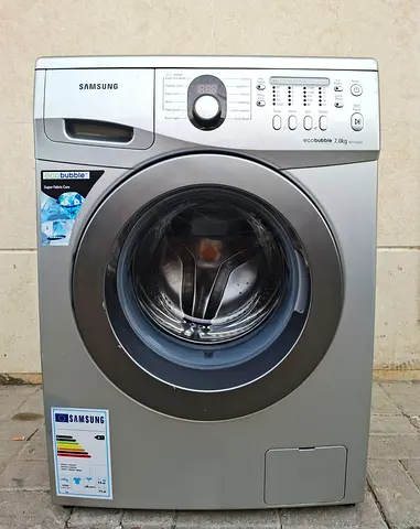 Samsung 7kg washing machine with Eco Bubble technology,  working good