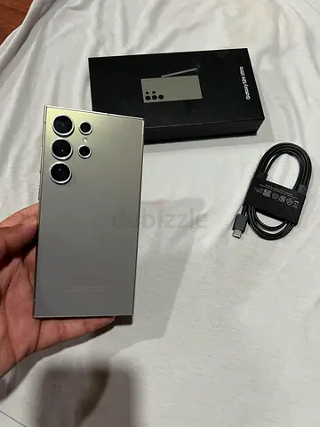 Samsung Galaxy S24 Ultra - Good Condition with Box and Charger