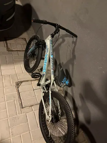 Used Vinca mountain bike - good condition size 22-24