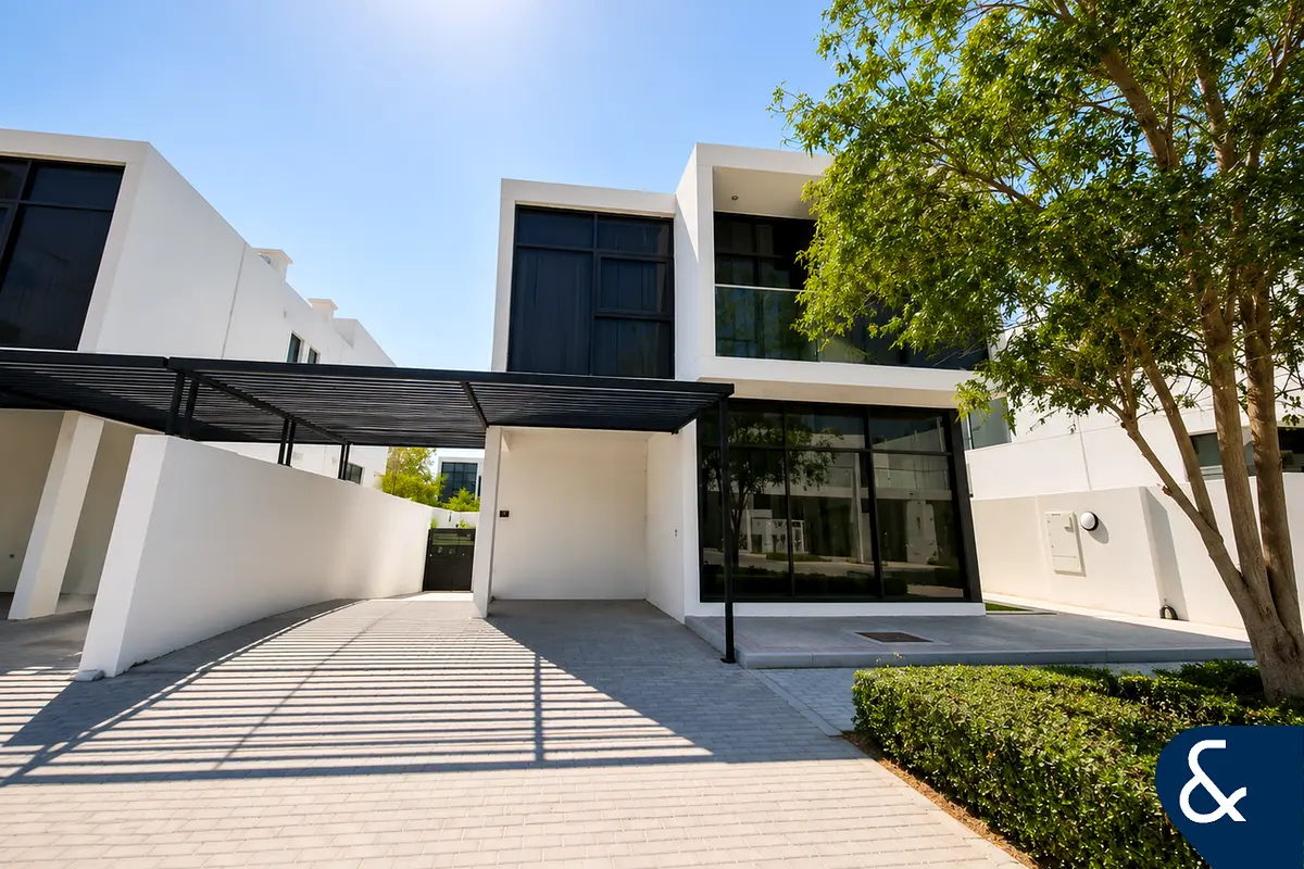 6 Bed Villa | Smart Home | Park Backing