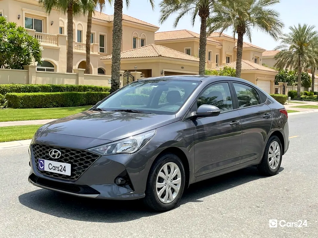 Hyundai Accent 2022 — photo 1 of 12