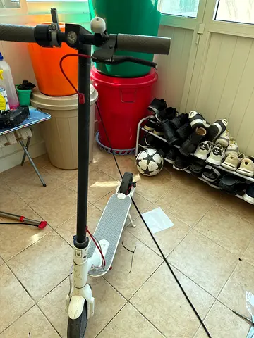 Scooter for sell it has few problems and it not going on but the fixing is cheep