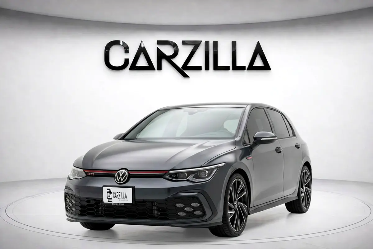 Volkswagen Golf 2022 — photo 1 of 15