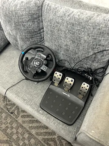 Logitech G923 Racing Wheel + Pedals (No Shifter) only pick up