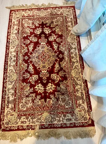 Red Persian-style Decorative Rug 100 x 165 cm - Good Condition