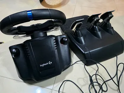 Logitech G29 Racing Wheel with Pedals - Excellent Condition