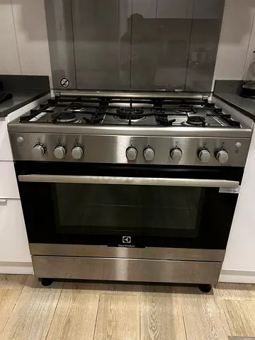 Electrolux 5-Burner Gas Cooker with Oven (Freestanding, Stainless Steel)