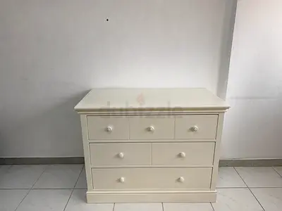 White 3-Drawer Dresser / Chest - Solid Wood Look