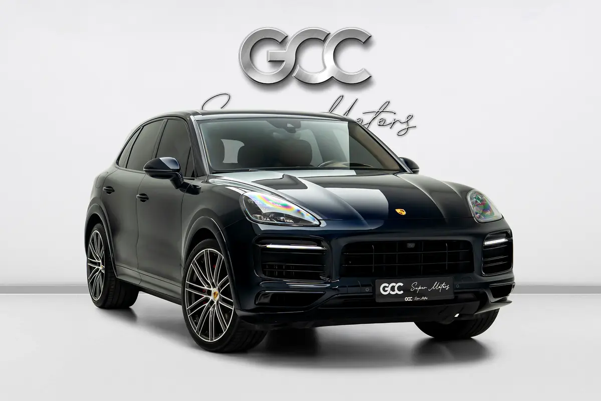 Porsche Cayenne 2022 — photo 1 of 20