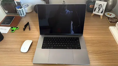 Powerhouse MacBook Pro 16 (M1 Pro, 32GB RAM, 512GB SSD) – 98% Battery Health!