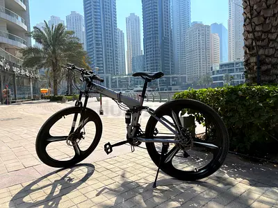 Used folding mountain bike - 26 wheels, front suspension, 21-speed