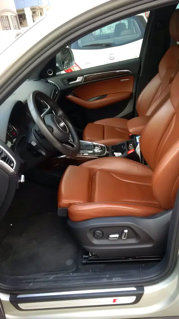 Audi Q5 2013 — photo 1 of 11