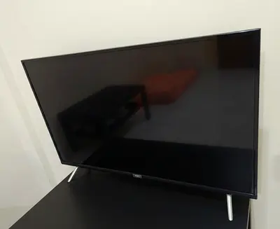 43 inch LED TV - Good as new with Box