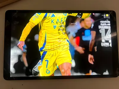 Samsung tab A 32gb with broken screen