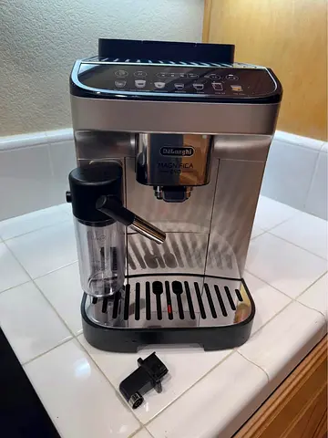 DeLonghi Coffee Machine MAGNIFICA EVO Fully Automatic Espresso Machine