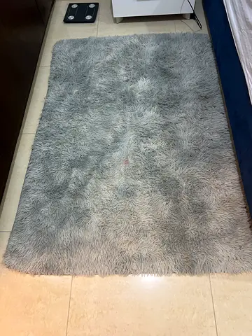 Light grey fluffy shaggy area rug - soft plush pile, good condition