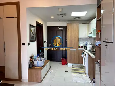 COZY STUDIO FURNISHED | VACANT | BACK FACING | NEAR METRO