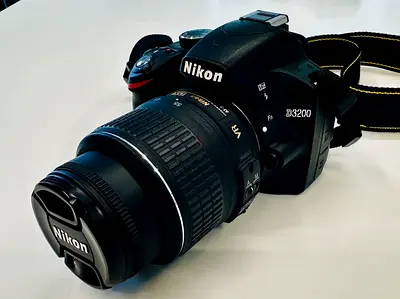 Nikon D3200 DSLR Camera for Sale – Excellent Condition