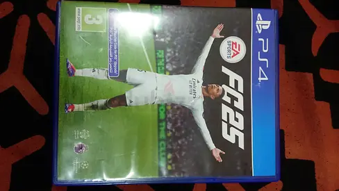 PS4 FIFA 25 game disc in case with good condition
