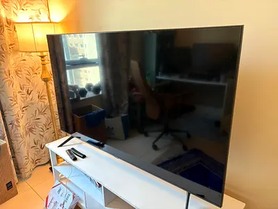 Samsung 65” 4K Crystal UHD Smart TV (AU7000) – Excellent Condition