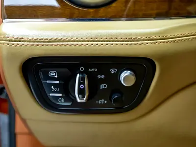 صورة 14 لـ 2016 Bentley BENTAYGA