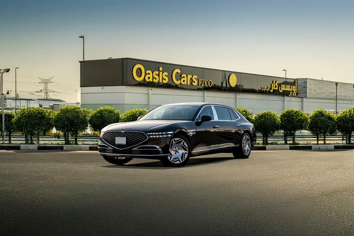 Genesis G90 2023 — photo 1 of 20