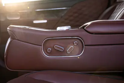 2023 Genesis G90 thumbnail 20