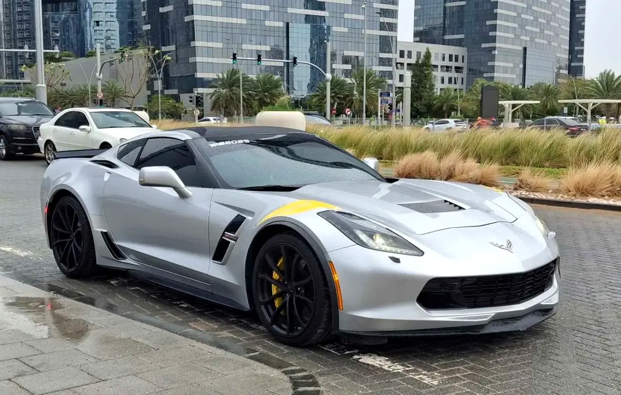 Chevrolet Corvette 2018 — photo 1 of 9