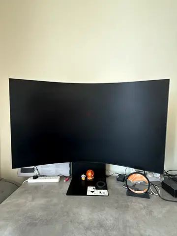 Curved Ultrawide Monitor (Good Working Condition)