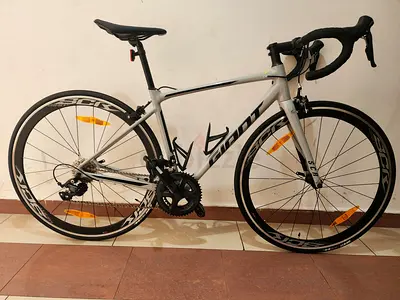 New one time use only, Giant Road Bike - Lightweight Aluminum Frame, Tiagra Groupset