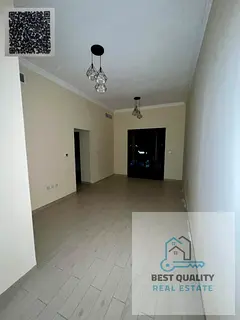 A genuine opportunity for family living in a well-organized building and serviced location, suitable