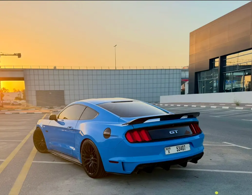 Ford Mustang 2017 — photo 1 of 7
