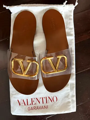Vlogo Valentino Slides pre-loved size 37.5