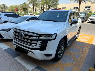 Toyota Land Cruiser VXR 2022 GCC Specs