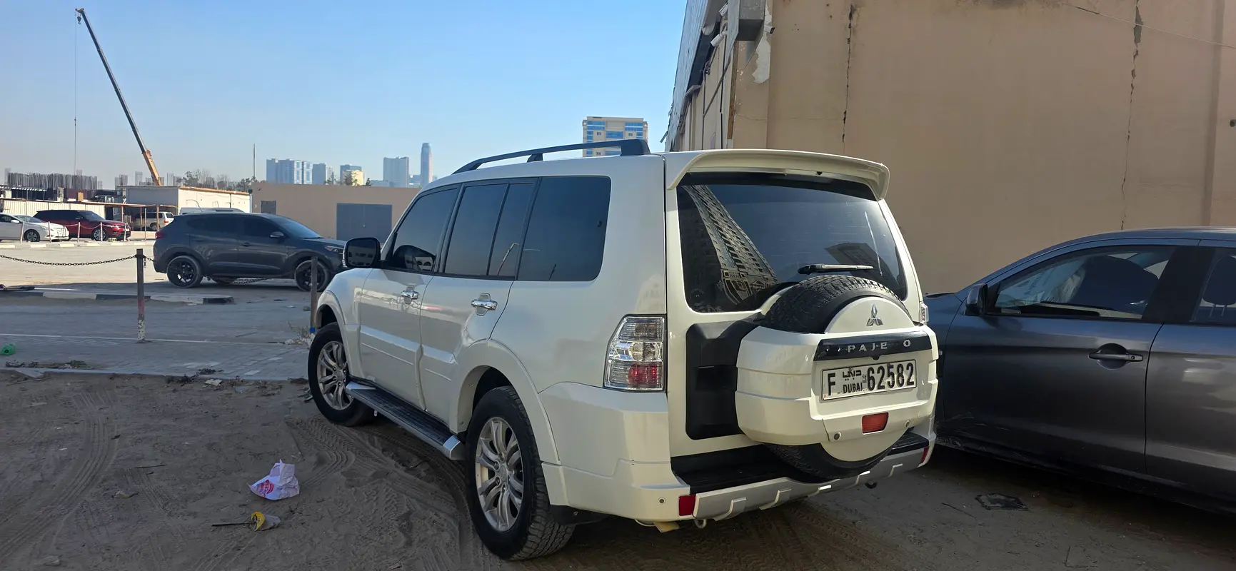 Mitsubishi Pajero 2011 — photo 1 of 9