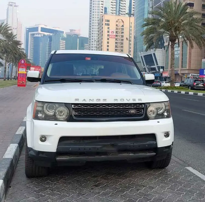 Land Rover Range Rover Sport 2012 — photo 1 of 7