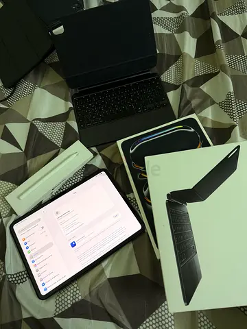 Ipad pro M4 11inch | with Magic Keyboard and pencil pro