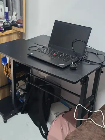 Computer table