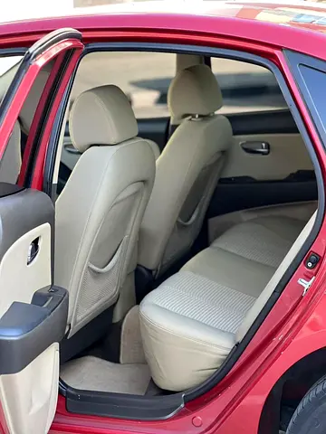 صورة 13 لـ 2010 Hyundai ELANTRA