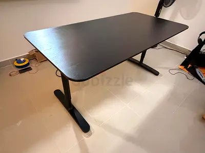 IKEA BEKANT Desk 160x80 cm (Linoleum Black / Metal Legs)