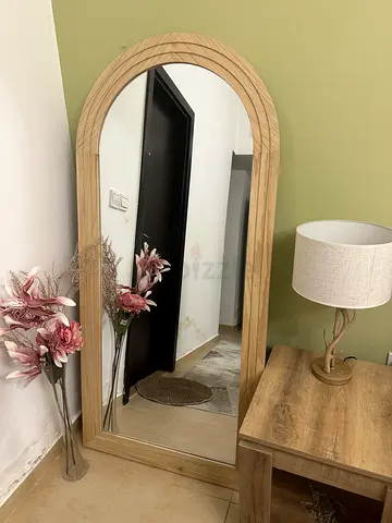 2 wall mirrors