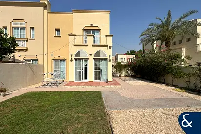 Unfurnished | Exclusive | Quiet Location