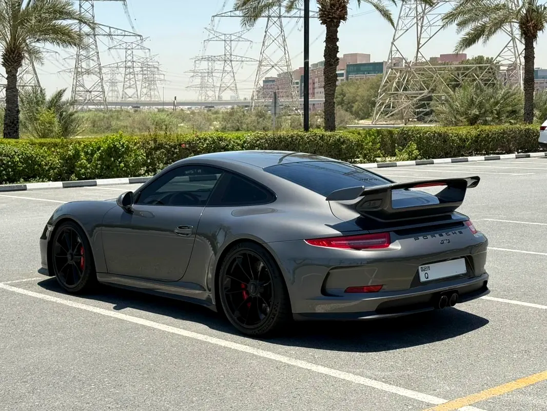 Porsche 911 2014 — photo 1 of 10