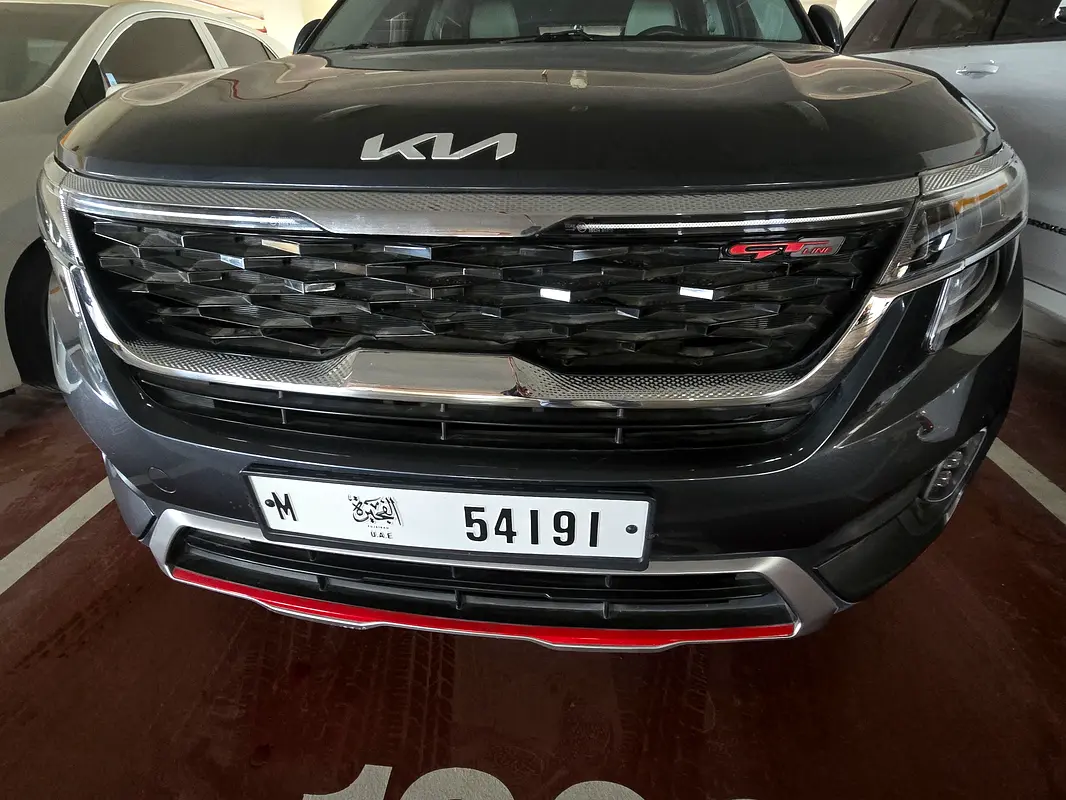 Kia Seltos 2022 — photo 1 of 10